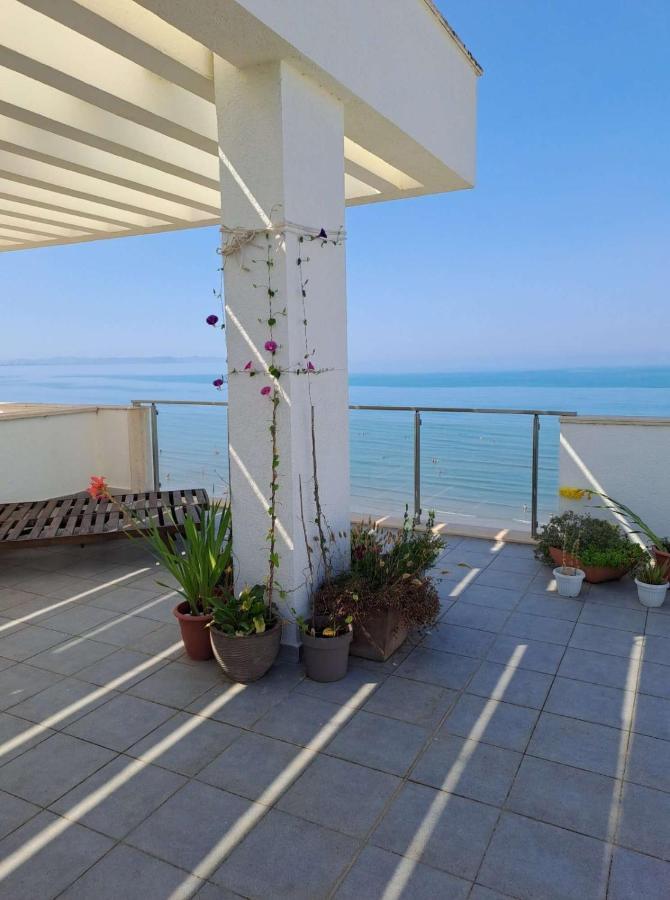 Claudine Apartment Durres Exterior photo